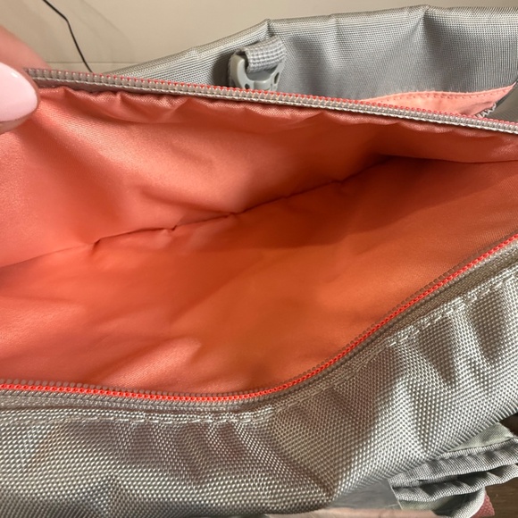 Skip Hop Fit All-Access Diaper Bag, Platinum, Messenger/Tote Bag, Versatile - Picture 14 of 15